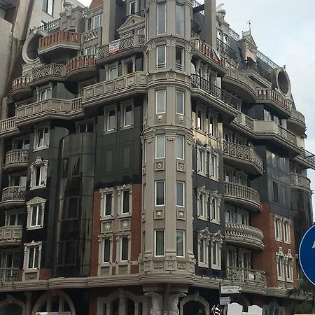 Apartment Sea Avenue Батуми Екстериор снимка