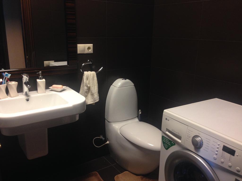 Apartment Sea Avenue Батуми Екстериор снимка