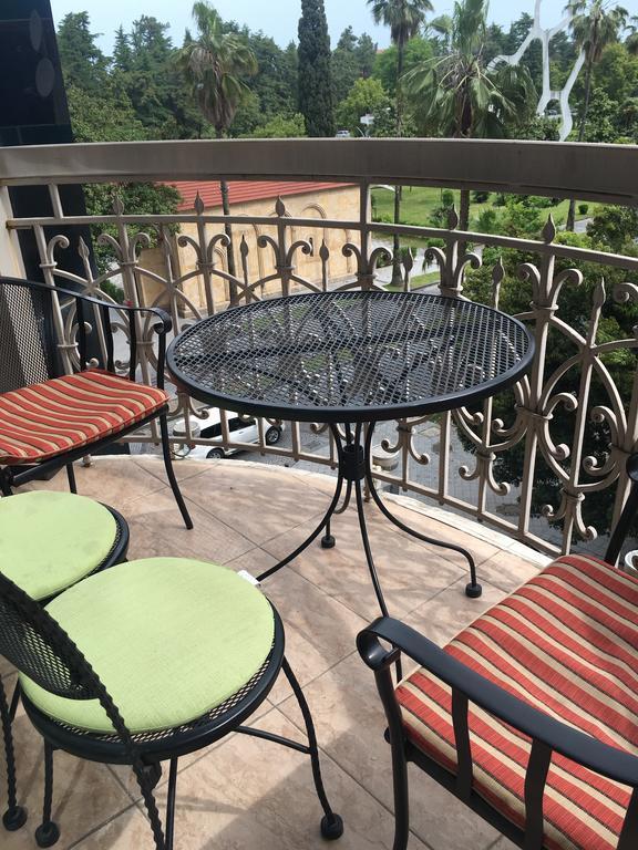 Apartment Sea Avenue Батуми Екстериор снимка