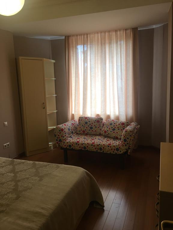 Apartment Sea Avenue Батуми Екстериор снимка