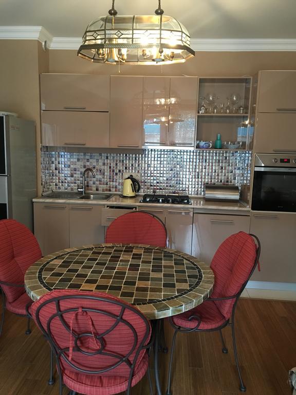 Apartment Sea Avenue Батуми Екстериор снимка