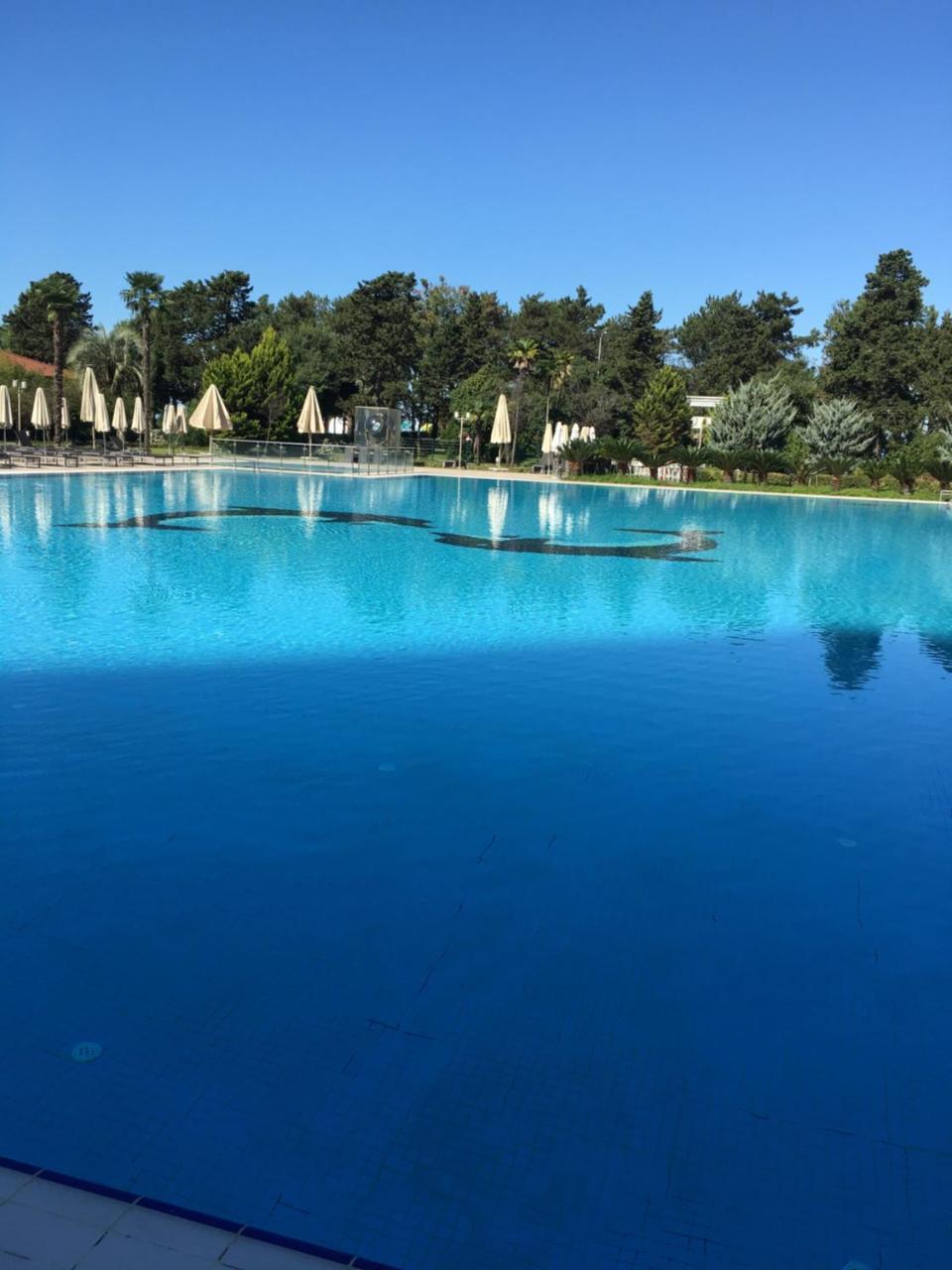 Apartment Sea Avenue Батуми Екстериор снимка